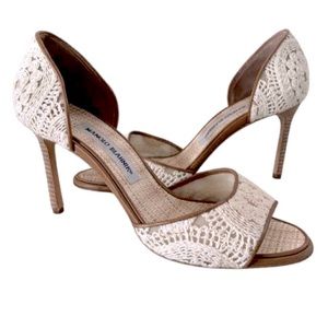 ✨💕 Manolo Blahnik crochet pump open toe heels 7 🥂✨